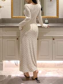 DAZY 碎花修身V领褶皱长款睡裙，睡衣，秋冬款