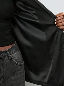 Maija Áo blazer nữ phong cách thành thị hiện đại, dây xích kim loại đen, kiểu dáng nữ tính, thích hợp cho ngày Valentine và Giáng sinh. Bộ vest đen nữ, thích hợp cho mùa thu. - màu đen - Xem 8