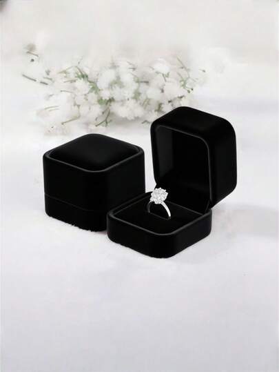 1PC Black Velvet Ring Box For Proposal, Wedding, Engagement, Valentine's Day Gift – Elegant Jewelry Display Case For Rings, Earrings, Necklaces – Luxury Ring Holder, Bridal Accessories, Gift Box For Her