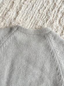 SHEIN Vestido de Tricô para Bebê Menina, Gola Redonda, Manga Raglan, Texturizado, Cintura Elástica, Macio e Elástico, Adequado para Casa, Brincadeiras ao Ar Livre, Outono/Inverno, Cinza Rato - Bege - Visão 10