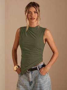SHEIN BAE Camiseta sin mangas casual con cuello liso, plisada y dobladillo asimétrico para mujer - Verde militar - Ver 4