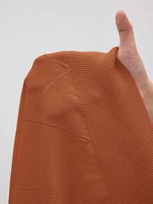 BizChic Áo len cổ polo màu nâu dệt họa tiết hình thoi dành cho nữ, thanh lịch và sang trọng, thích hợp cho đi làm trong thành phố, mặc hàng ngày, phong cách cổ điển lãng mạn thập niên 90, phù hợp cho Giáng sinh, Năm mới, Ngày Valentine, tiệc tùng, đi biển, lễ tốt nghiệp, thời trang, lễ hội, kỳ nghỉ, khách dự đám cưới, bữa ăn trưa, sân bay, nhiều dịp khác nhau. - Rỉ Nâu - Xem 7