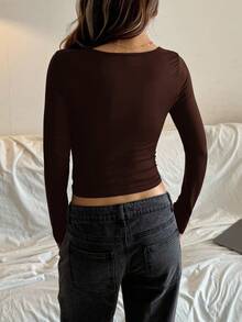 SHEIN Camiseta de manga larga ajustada para adolescentes, unicolor con busto fruncido, camiseta casual y dulce para niña, adecuada para volver al colegio, ocasiones festivas, picnic familiar al aire libre, uso diario, color marrón