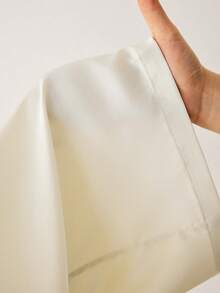 SHEIN PETITE 女士休闲亮面缎面低腰阔腿裤，适合简约休闲和通勤穿搭，春夏女装裤装，商务休闲女裤，女士正装裤，宽松裤，夏季下装，商务休闲阔腿女裤，机场女装穿搭 - 杏色 - 查看 11