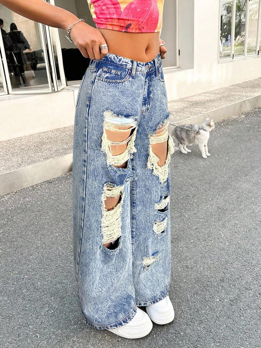 SHEIN 少女Y2K低腰锐舞90年代水洗街头斜插口袋破洞镂空宽松直筒牛仔裤，度假，Y2K宽松牛仔裤，Y2K牛仔裤，镂空牛仔裤，破洞牛仔裤，酸洗牛仔裤，秋冬 - 淺色水洗藍 - 查看 1