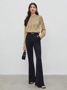 BizChic Áo sơ mi nữ màu kaki cổ xếp ly, kiểu dáng hiện đại, thanh lịch, phù hợp cho công sở, đi làm hàng ngày, lãng mạn, mang hơi hướng thập niên 90, thích hợp cho Giáng sinh, Năm mới, Ngày Valentine, tiệc tùng, đi biển, lễ tốt nghiệp, thời trang, lễ hội, kỳ nghỉ, dễ phối đồ, phù hợp cho khách dự đám cưới, chủ nhà, đi chơi, hẹn hò, tiệc tùng, tụ họp, hòa nhạc, biểu diễn sân khấu, bữa trưa muộn, tiệc trà, sân bay, phong cách nghỉ dưỡng đa năng. - Màu Khaki - Xem 6
