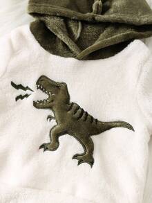 SHEIN 2件套男婴保暖恐龙图案连帽卫衣和裤子套装，舒适时尚休闲，适合室内、室外、日常穿着、运动、派对、秋冬季节度假穿着。冬季男婴服装，恐龙图案，男婴运动服，男婴连帽衫套装，秋季必备。 - 橄欖綠 - 查看 6