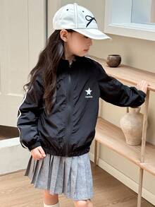 Genkimix Kids 女童韩版黑色风衣外套，白色丝带拼接，星星英文字母印花，运动活力 - 黑色 - 查看 4