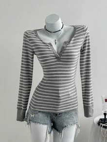 Elamini Áo thun cổ tròn tay dài ôm sát, vải sọc đen trắng, không cổ, khóa kéo nửa, cài nút, thiết kế tối giản, phong cách đường phố thường ngày, trang phục cổ điển, đa năng cho phụ nữ vào mùa xuân/thu - Xám - Xem 3