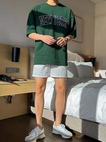 DAZY 男士回到校園夏季休閒短袖T恤，帶字母印花