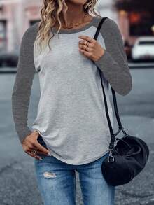 EMERY ROSE Camiseta de mujer con mangas raglán y bloque de color - Gris Oscuro - Ver 1