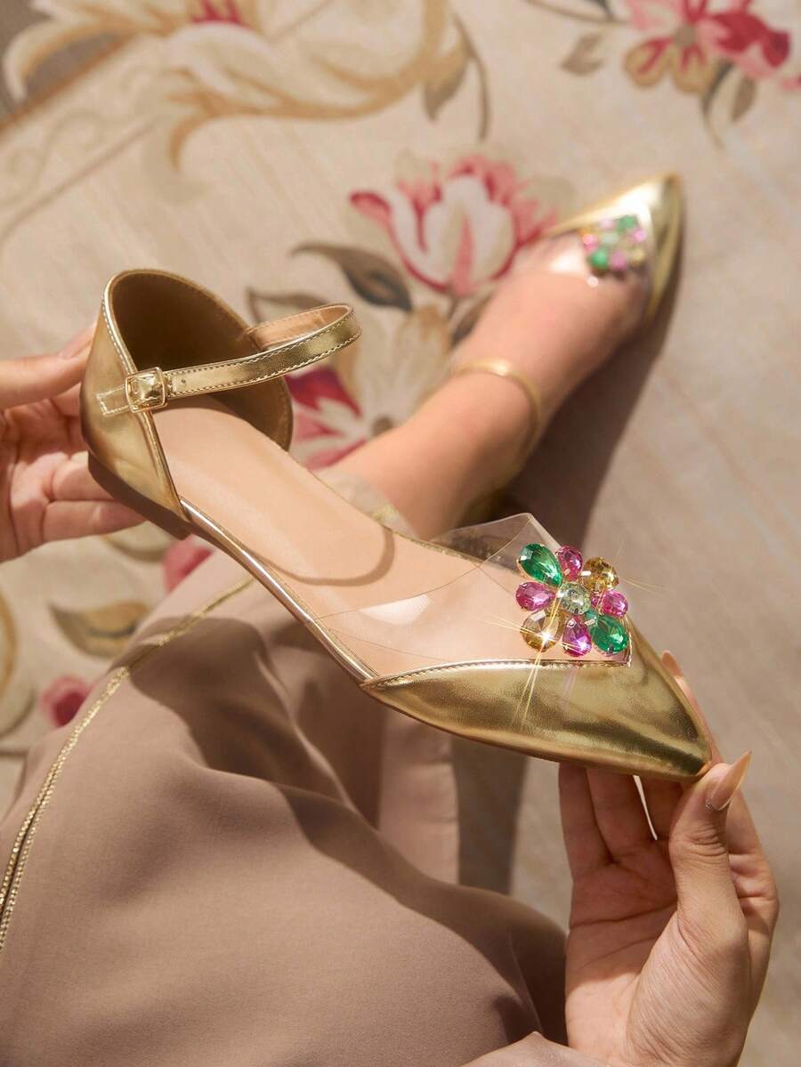 CUCCOO TILAWA Sepatu Flat Wanita Berhiaskan Rhinestone Warna-warni dengan Gesper Emas Glamor dan Desain Berongga - Emas - View 1