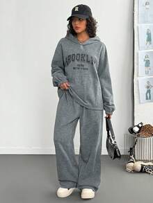 Bộ 2 món áo hoodie dài tay trễ vai in chữ mùa thu dành cho nữ và quần dài rộng rãi - Xám - Xem 6