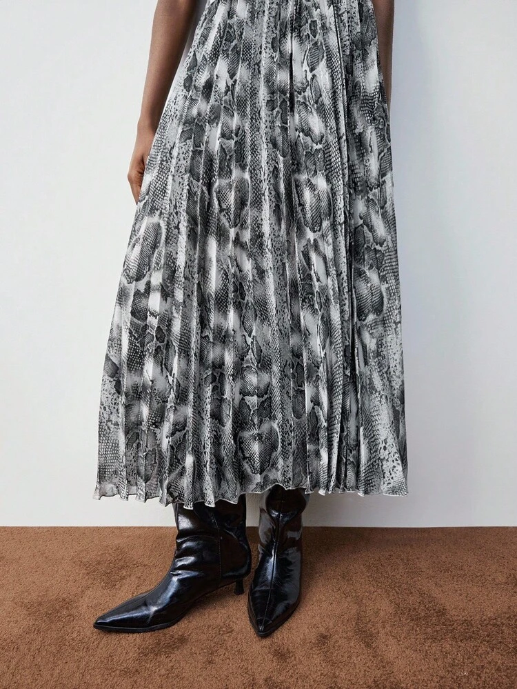 SHEIN Maija Women's High Waist Snake Skin Print Pleated Skirt Halloween Costume Women Wedding Guest Cozy Fall And Winter 2025 Women Beach For Women Stylish Collection
