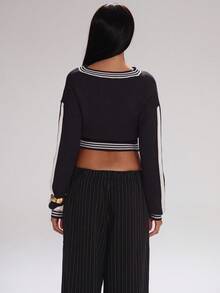 MUSERA 针织V领条纹细节收腰毛衣套头衫，可爱教师返校休闲工作街头风运动工作服商务装 - 黑與白 - 查看 4