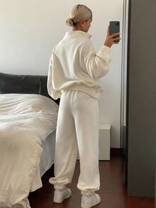 Livesso 女士刺绣长袖宽松上衣和休闲裤两件套秋冬运动服套装，女士家居服套装 - 卡其色 - 查看 2