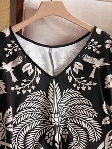 EMERY ROSE Plus Size V-Neck All-Over Print Loose Vacation Shirt For Summer