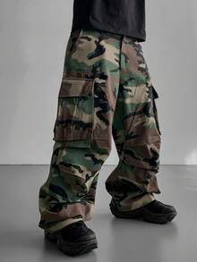 Manfinity EMRG Men Camo Print Pocket Cargo Pants, Fall