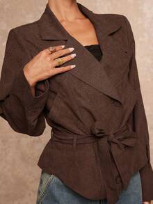 Lumalex 秋冬派对晚宴宴会低调奢华复古闪耀假日派对狂欢节郊游度假户外丰富层次婚礼季宴会成人礼压花腰果花图案腰带宽松女士风衣奢华舞会证件照宰牲节派对新年 - 巧克力棕 - 查看 2