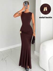 Siren Gaze Vestido maxi de sirena sin mangas de color marrón chocolate, vestido elegante, elegante y formal con decoración de metal plisado, adecuado para fiestas, bodas, salidas, trabajo y uso diario, otoño-invierno 2025, también genial para Halloween, Día Nacional de Arabia Saudita, estilo vestido de dinero antiguo - Café integral - Ver 4