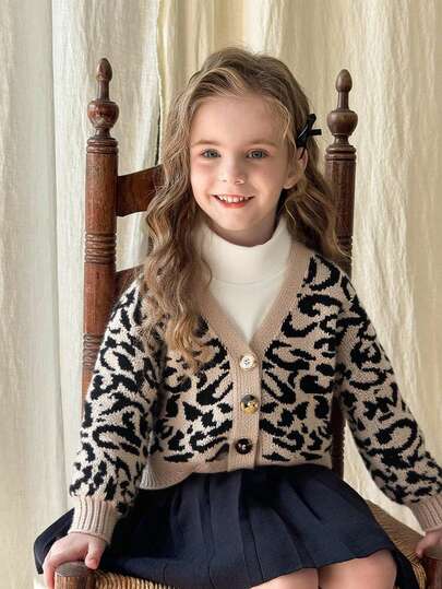 LMoss Kids Leopardmönstrad V-ringad tröja för ung flicka, långärmad kofta