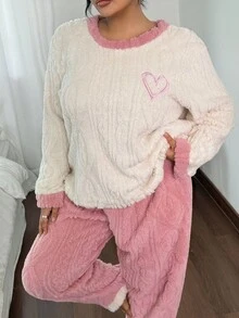 SHEIN Bộ đồ ngủ vải jacquard thêu hình trái tim, thích hợp làm đồ mặc ở nhà và đồ mặc ngoài, bộ đồ ngủ thoải mái cỡ lớn dễ thương, đồ mặc ở nhà, quần áo mùa thu/đông, mềm mại, ấm áp - Màu be - Xem 4