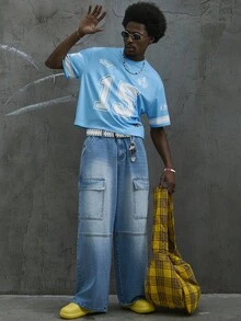 Manfinity Campus Court 男士街头数字印花短袖休闲宽松短款T恤 - 淺藍色 - 查看 12