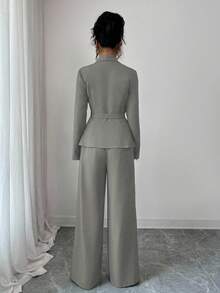 Elenzga 女士优雅翻领 V 领长袖独特设计腰带纽扣高端西装外套和直筒阔腿裤两件套西装，适合秋季上班通勤 - 淺灰色 - 查看 2