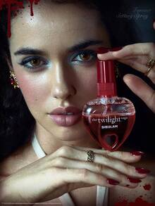 The Twilight Saga X SHEGLAM Forever Setting Spray Brand Beauty Makeup Face Paint Cosmetic For Women Girls Perfect For Fall Winter Ideal For Y2K Fancy Fashion Suitable For Birthday Christmas Present Party Ready Best Color