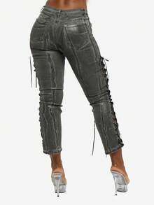 SUMWON WOMEN Quần jean bó denim cotton giặt có chi tiết ren ở hai bên, cạp cao, dáng ngắn - màu đen - Xem 2