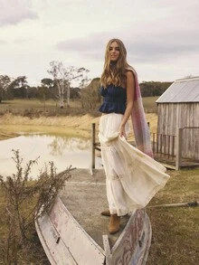 Aralina 秋冬西部波西米亚风蕾丝边饰长裙，适合乡村音乐会、万圣节和教师节等场合。 - 米色 - 查看 6