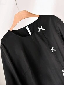 CosyJoli 大码女式圆领撞色蝴蝶结设计荷叶边下摆长袖衬衫，休闲办公装，黑色