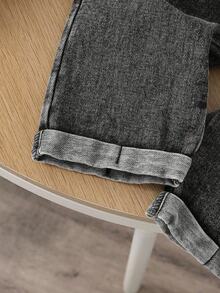 SHEIN Vintaside Kids Baby Boy Casual Denim Bib Pants And Solid Color Round Neck Long Sleeve T-Shirt Set