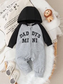 SHEIN Jumpsuit Bayi Abu-abu Muda Musim Gugur Lucu Seragam Keluarga Berkerudung dengan Resleting untuk Bayi Laki-laki, Motif Huruf Mini untuk Ayah, Blok Warna, Bodysuit Bayi Baru Lahir Musim Gugur - MultiWarna - View 3