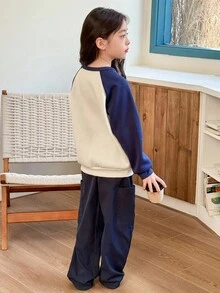 SHEIN 2pcs/Set Tween Girls Navy Blue Knitted Fleece Bear Print Raglan Sleeve Pullover & Woven Pants,Korean Preppy School Style,Back-To-School Autumn Outfit - Multicolor - View 2