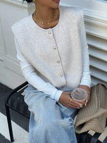 SHEIN PETITE CURVE Plus Size Women Casual Round Neck Single-Breasted Knitted Vest, Autumn/Winter - Apricot - View 4