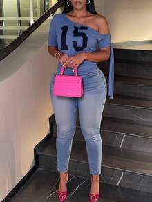 Slaydiva 2025春夏新款波西米亚音乐节乡村休闲街头独立风Y2K宝贝蓝色15位数码印花弹力针织宽松不对称露肩短款上衣，饰有系带细节和露背设计 - 藍色 - 查看 2