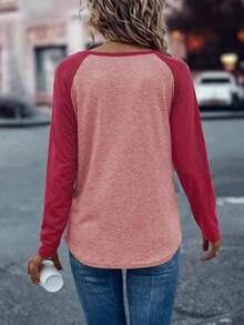 EMERY ROSE Camiseta de mujer con mangas raglán y bloque de color - Rojo - Ver 2
