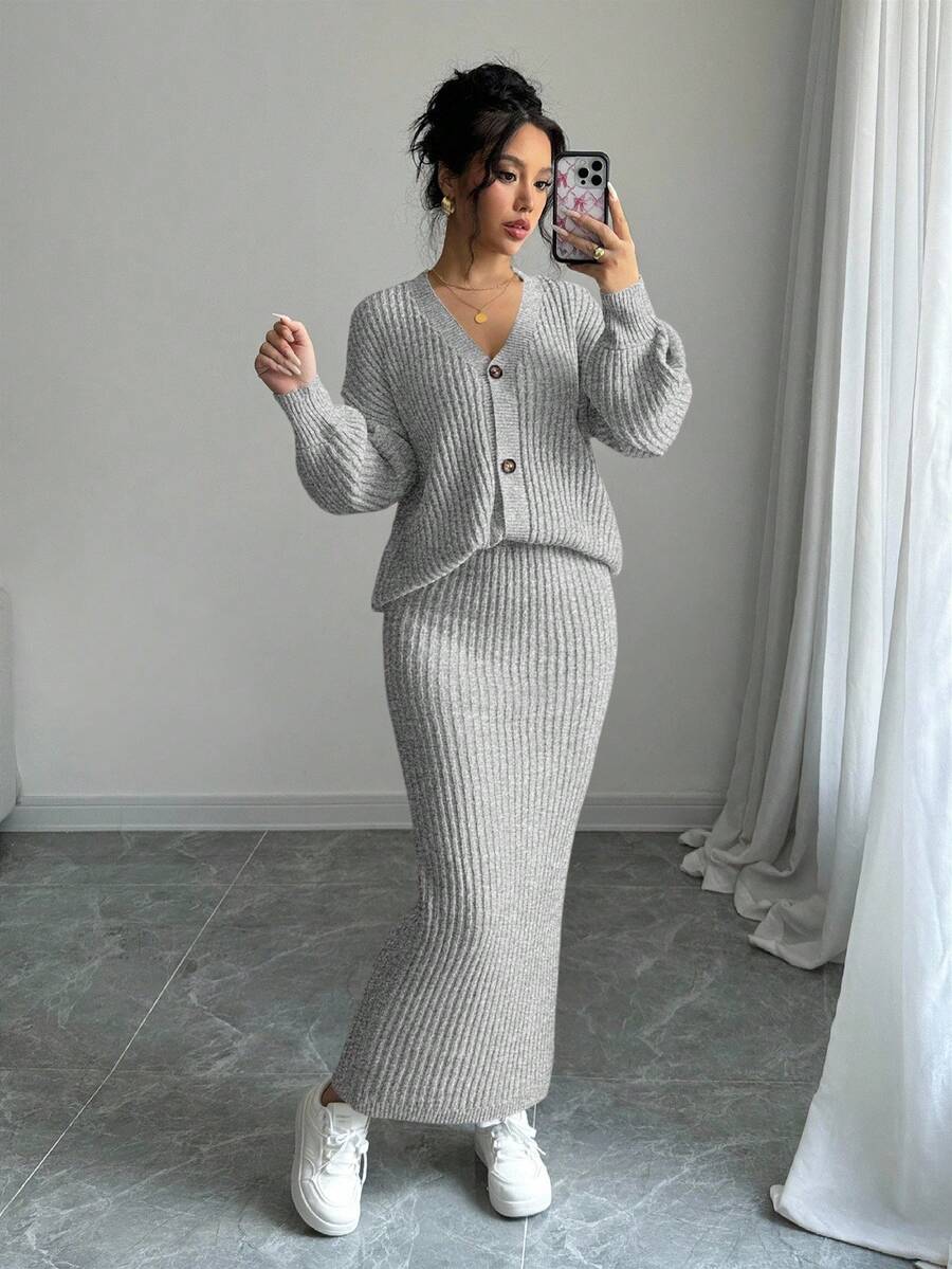 Elenzga 两件套休闲长袖纯色纽扣上衣和半裙针织套装 - 淺灰色 - 查看 1