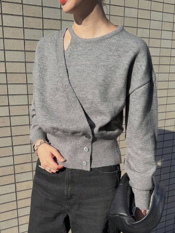 FRIFUL Women's Loose Casual Crew Neck Hollow Out Hem Buttoned Decoration Pullover Sweater, Versatile, Autumn