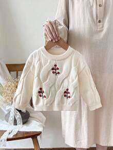 SHEIN Vintaside Kids 女童秋冬毛衣，新款时尚针织套头衫，女童休闲加厚刺绣针织上衣，居家、户外、旅行皆宜 - 米色 - 查看 1