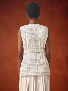 Zivah 2025年秋冬新款，日常约会，通勤，商务淑女，优雅邮轮，派对，简约网红爆款，生日派对，高端派对，圆领，无袖，不对称金属扣装饰腰带，金属不对称扣粗花呢背心外套 - 白色 - 查看 2