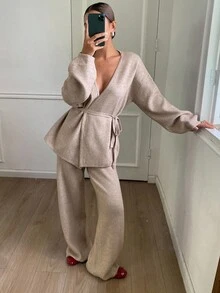 DAZY 女式休闲纯色 V 领系带长裤和毛衣两件套，秋季 - 杏色 - 查看 5