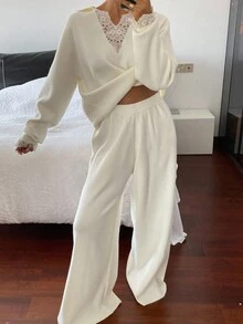 Livesso 女式秋季蕾丝拼布 V 领宽松上衣和休闲裤针织两件套 - 白色 - 查看 6