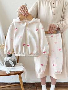 SHEIN 2 件女童秋冬甜美蝴蝶结印花套装：连帽拉链长袖夹克 + 松紧袖口裤 - 彩色 - 查看 5