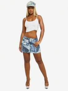 SUMWON WOMEN 棉质破洞迷你牛仔裙酸洗毛边高腰节日夏季海滩休闲街头风格磨边拼布印花 - 彩色 - 查看 4