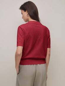 SHEIN BIZwear 春夏新款绿色 Polo 领菱形针织设计女士长袖套头毛衣，时尚优雅，适合都市通勤、日常穿着，浪漫的 90 年代复古风，也适合圣诞节、新年、情人节、派对、海滩、毕业典礼、时尚、节日、假日、婚礼宾客、早午餐、机场等多种场合。 - 紅色 - 查看 5