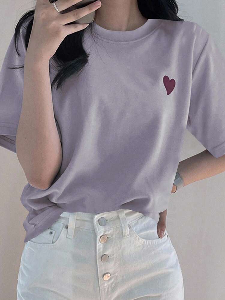 Women's Round Neck Embroidered Contrast Color Heart Minimalist Graphic T-Shirt Cute Tops