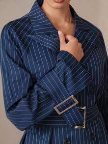 Modelyn 女式蓝色正装西装外套，带金属装饰，条纹，系腰带，双排扣，适合秋冬装 - 藍色 - 查看 1