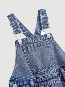 SHEIN Quần yếm denim xanh họa tiết hoa và bướm cho bé gái - Rửa nhẹ - Xem 3